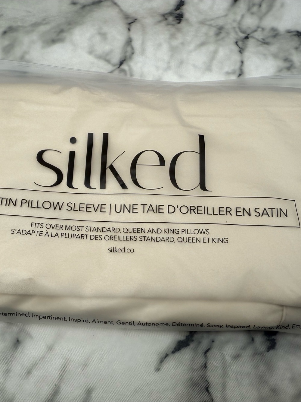 NWT Silked Satin Pillow Sleeve Ivory Standard Queen King